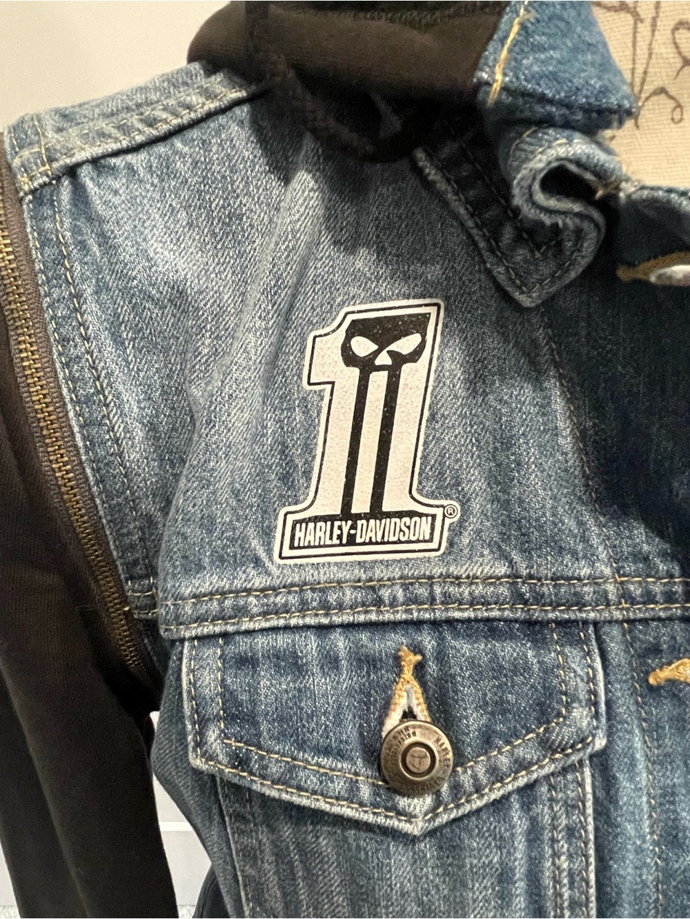 Harley-Davidson® Women's Zip-Off Sleeve Denim Jacket - Indigo Wash - Picture 2 of 8